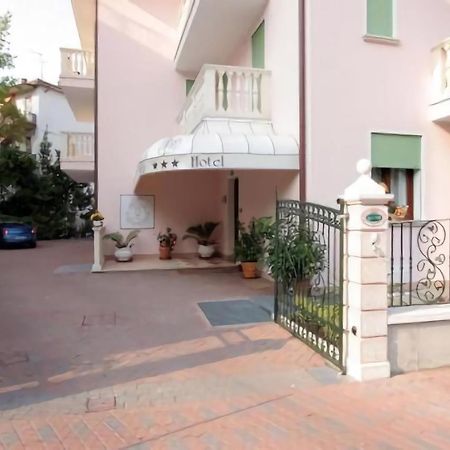 Nice Hotel Mestre Luaran gambar