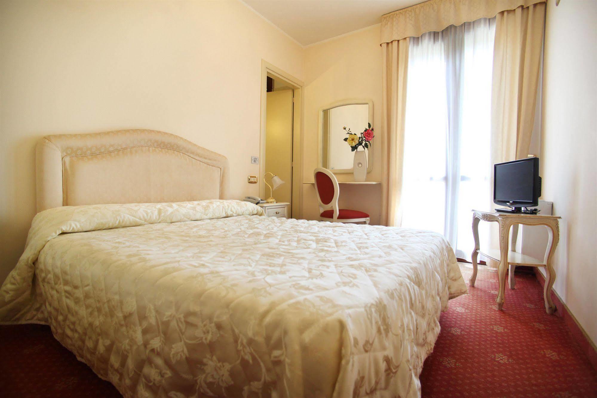 Nice Hotel Mestre Luaran gambar