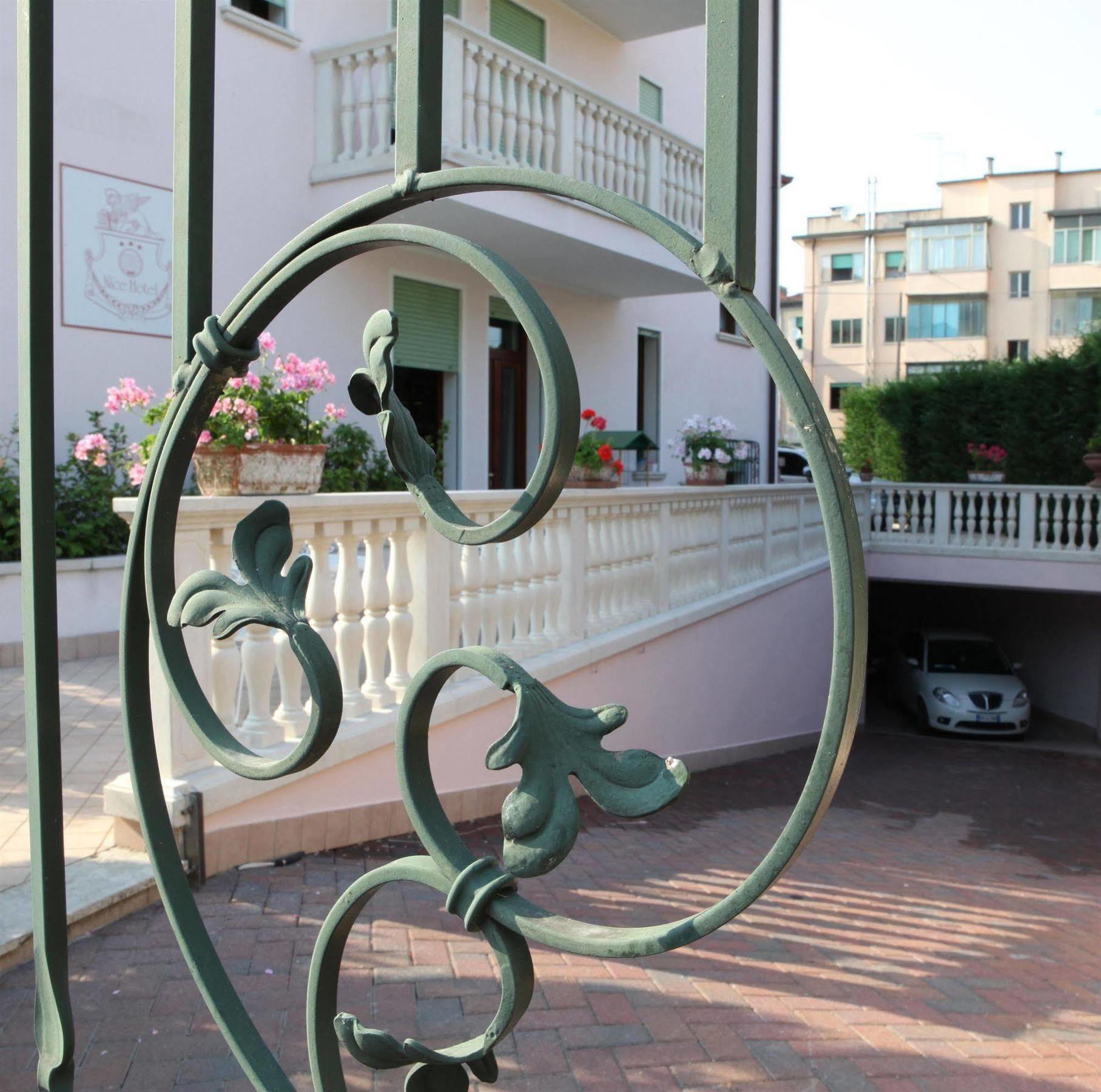 Nice Hotel Mestre Luaran gambar